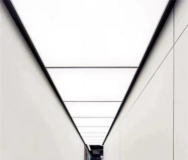 高品質(zhì)辦公樓裝飾貼膜實(shí)景案例—PVC木紋膜施工