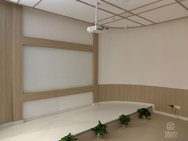 藝術培訓學校木紋膜使用案例展示-PVC裝飾貼膜