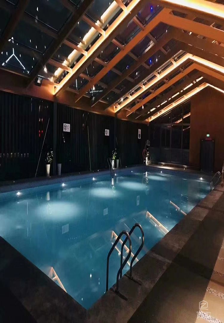 泳池區(qū)域可以使用木紋膜嗎？——pvc木紋膜