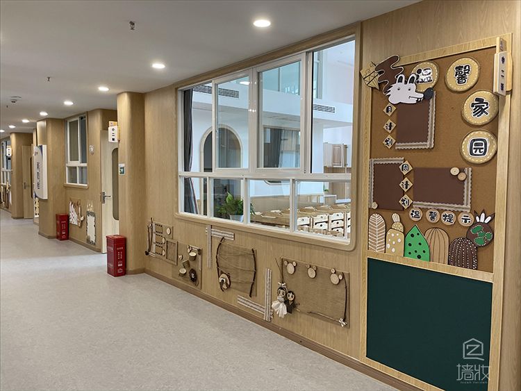 成都新都區(qū)一公益性幼兒園使用lg木紋裝飾貼膜案例