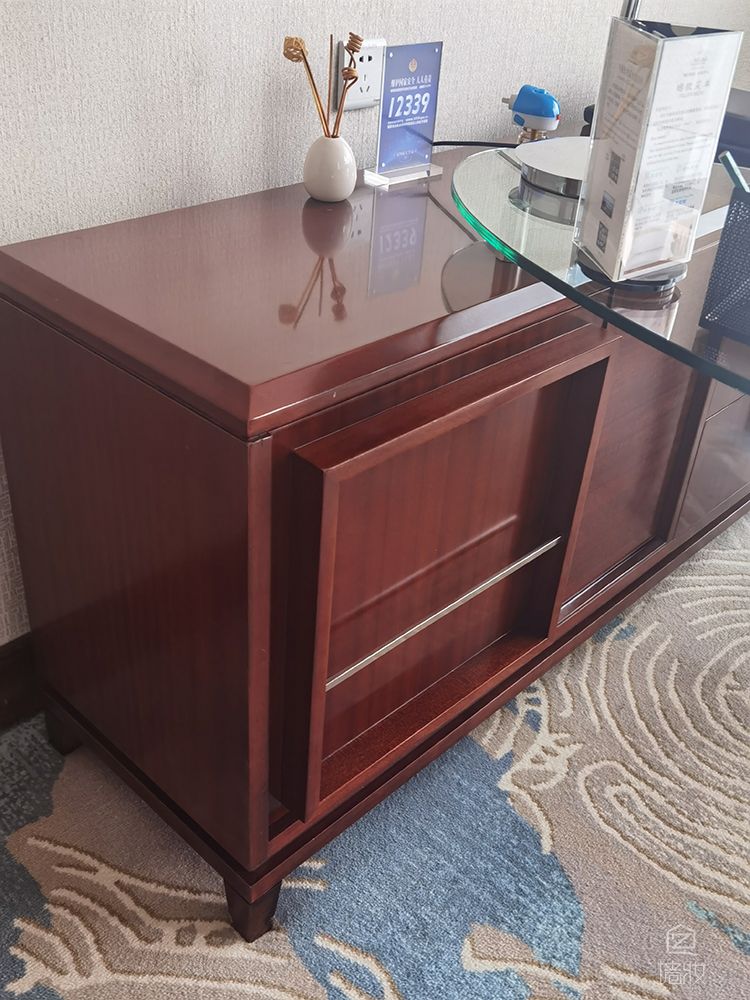 LX(Lg）裝飾膜大型酒店翻新改色家具翻新門翻新廣安思源酒店