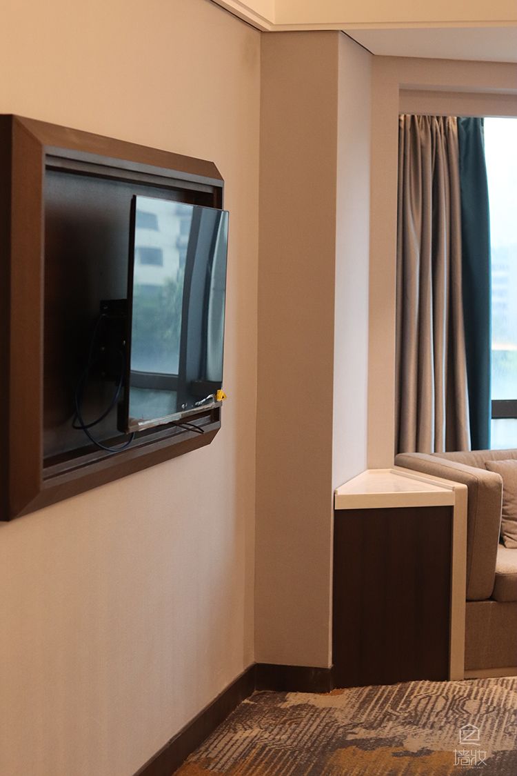 LX(Lg）裝飾膜大型酒店翻新改色家具翻新門翻新-岷山飯店