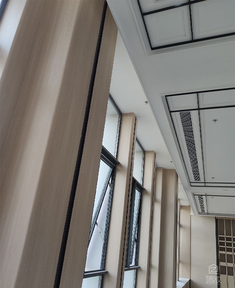 上海大型養(yǎng)老院項目lg木紋膜裝飾膜使用案例