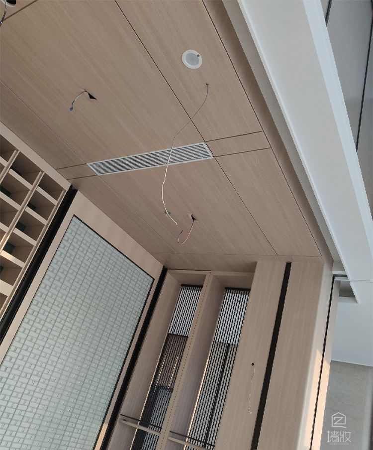 上海大型養(yǎng)老院項目lg木紋膜裝飾膜使用案例